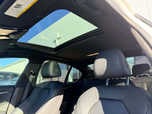 Used 2019 BMW 530i xDrive w/ M Sport Package image 12