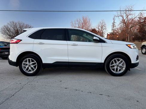Used 2024 Ford Edge SEL w/ Convenience Package image 4