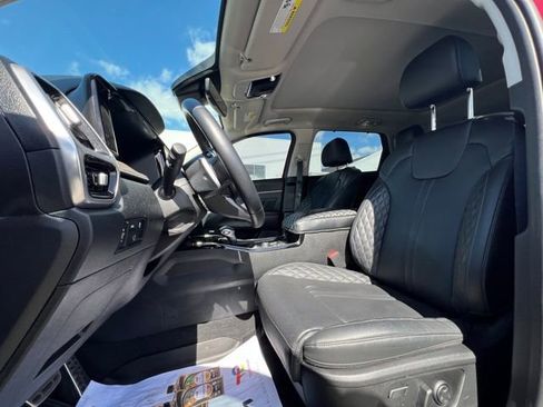 Certified 2023 Kia Sorento SX Prestige image 18