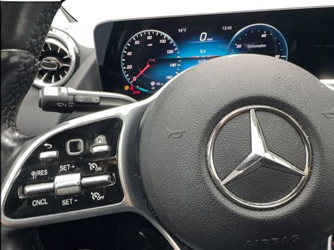 Used 2022 Mercedes-Benz GLA 250 4MATIC w/ Premium Package Lite image 40