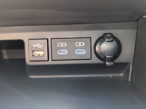 Used 2022 Toyota Highlander XSE AWD/4WD image 35