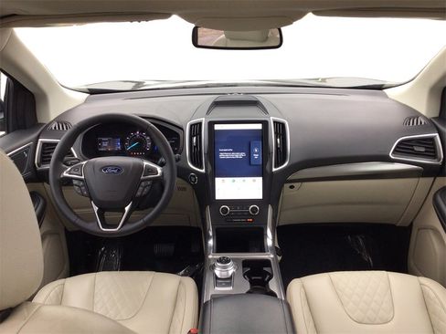 Used 2024 Ford Edge Titanium image 22