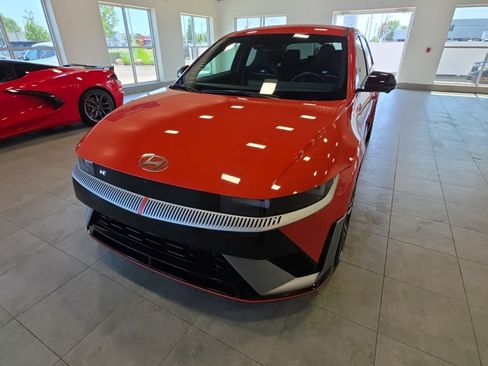 Used 2025 Hyundai Ioniq 5 N AWD/4WD image 2