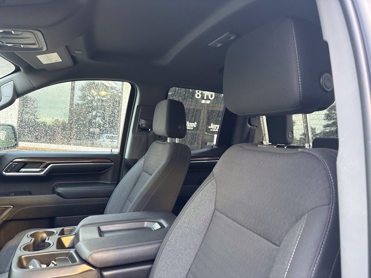 Used 2024 Chevrolet Silverado 1500 LT AWD/4WD image 3