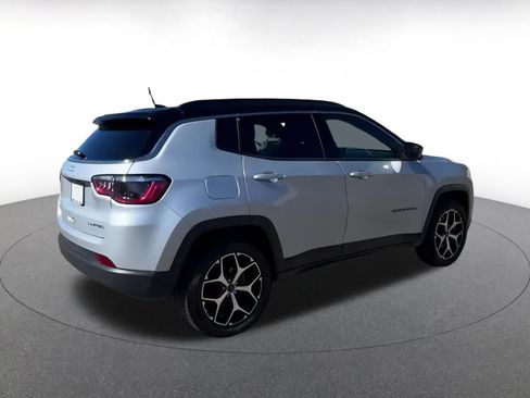 Used 2025 Jeep Compass Limited image 15