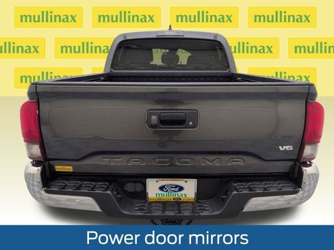 Used 2020 Toyota Tacoma SR5 image 33