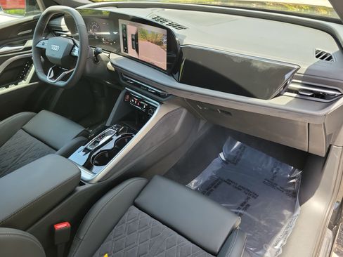 New 2026 Audi SQ5 Premium Plus AWD/4WD image 11