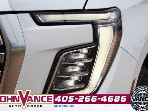 Used 2025 GMC Yukon Denali AWD/4WD image 5