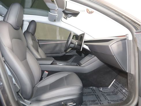 Used 2025 Tesla Model 3 Long Range image 14