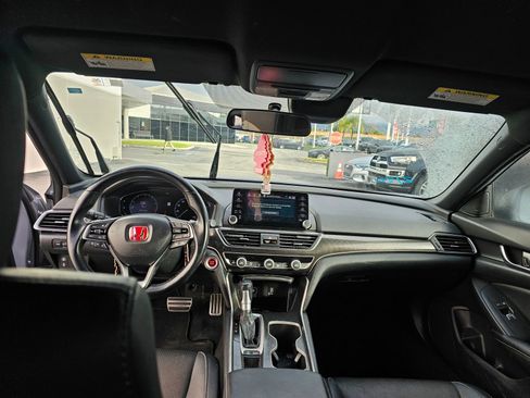Used 2020 Honda Accord Sport image 9