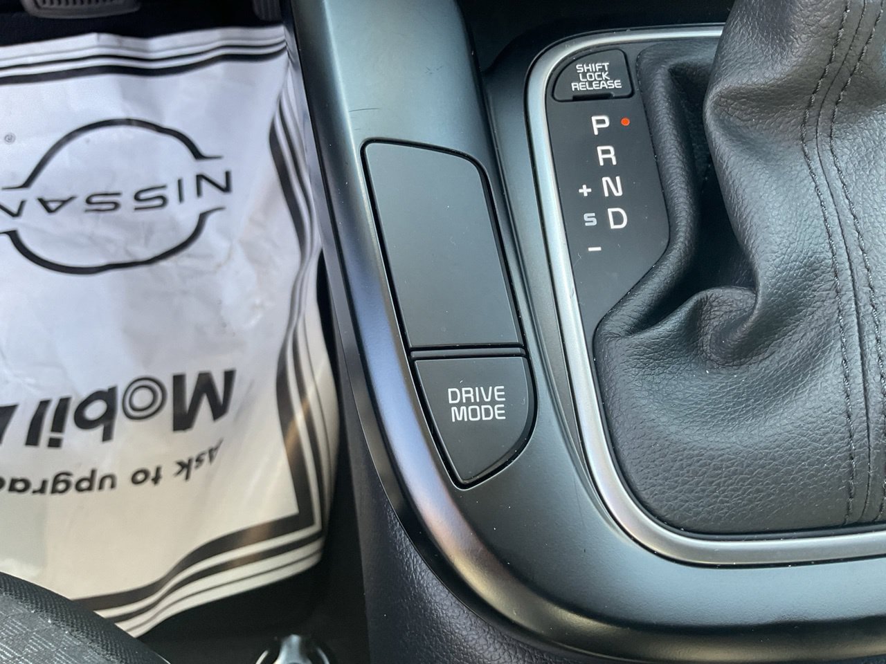 Used 2025 Kia Soul LX w/ LX Technology Package FWD image 25