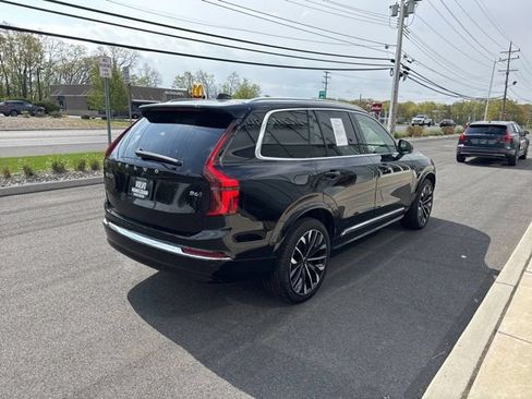 Certified 2025 Volvo XC90 B6 Plus AWD/4WD image 5
