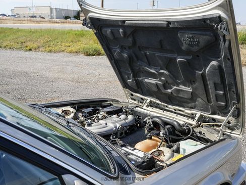 Used 1987 BMW 325i Convertible RWD image 22