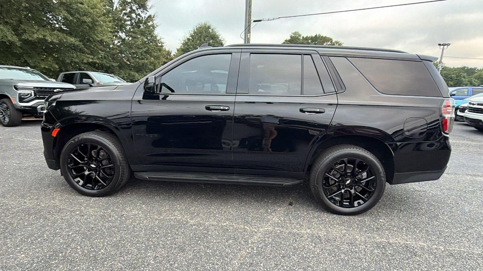 Used 2022 Chevrolet Tahoe RST w/ Luxury Package AWD/4WD image 12