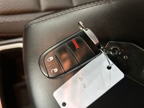 Used 2022 Jeep Grand Cherokee Laredo E image 22