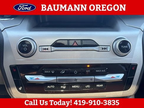 Used 2022 Ford Explorer XLT w/ Equipment Group 202A AWD/4WD image 23