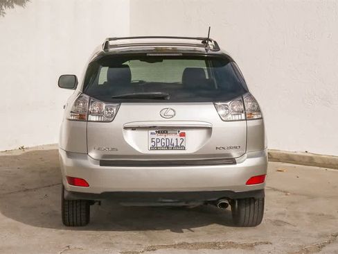 Used 2005 Lexus RX 330 w/ Premium Plus Pkg image 8