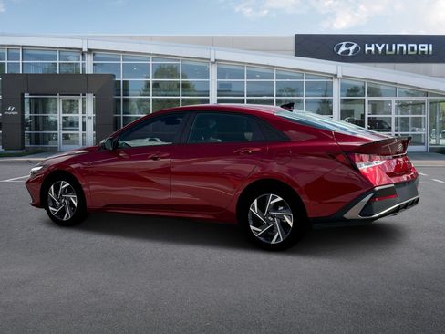 New 2025 Hyundai Elantra Sport FWD image 4