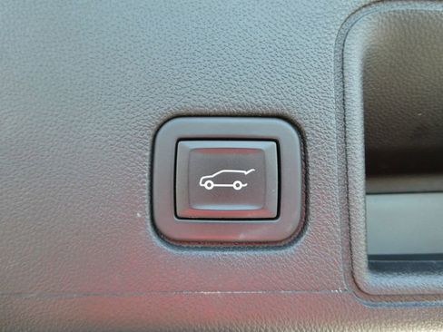 Certified 2023 GMC Terrain AT4 AWD/4WD image 18