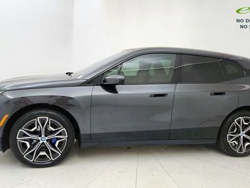 Used 2024 BMW iX xDrive50 w/ Sport Package AWD/4WD image 3