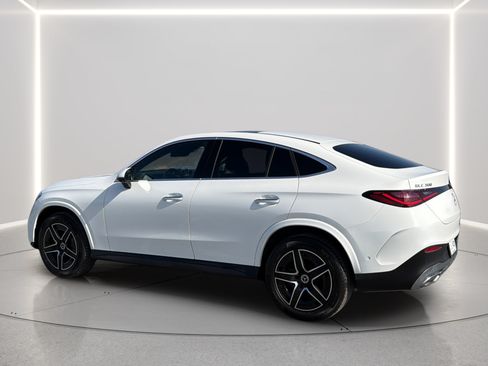 Used 2025 Mercedes-Benz GLC 300 4MATIC image 14
