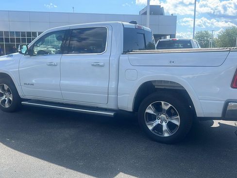 Used 2019 RAM 1500 Laramie AWD/4WD image 8