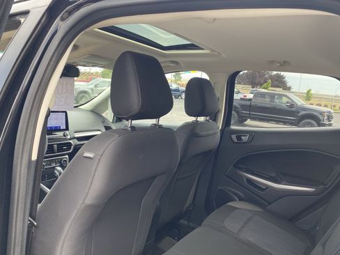Used 2022 Ford EcoSport SE w/ SE Convenience Package image 12