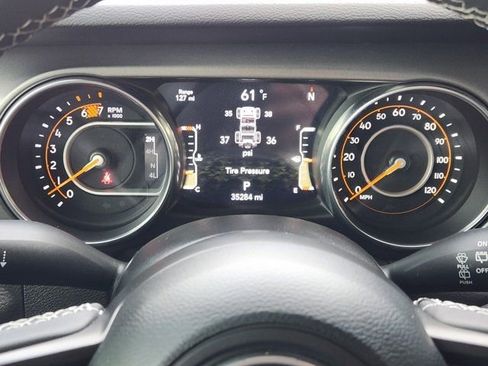 Used 2023 Jeep Wrangler Unlimited Sport image 7