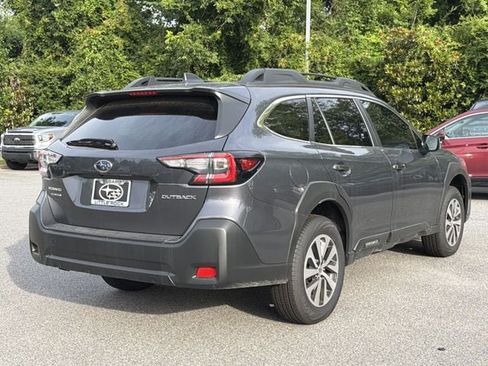 Used 2025 Subaru Outback Premium AWD/4WD image 3