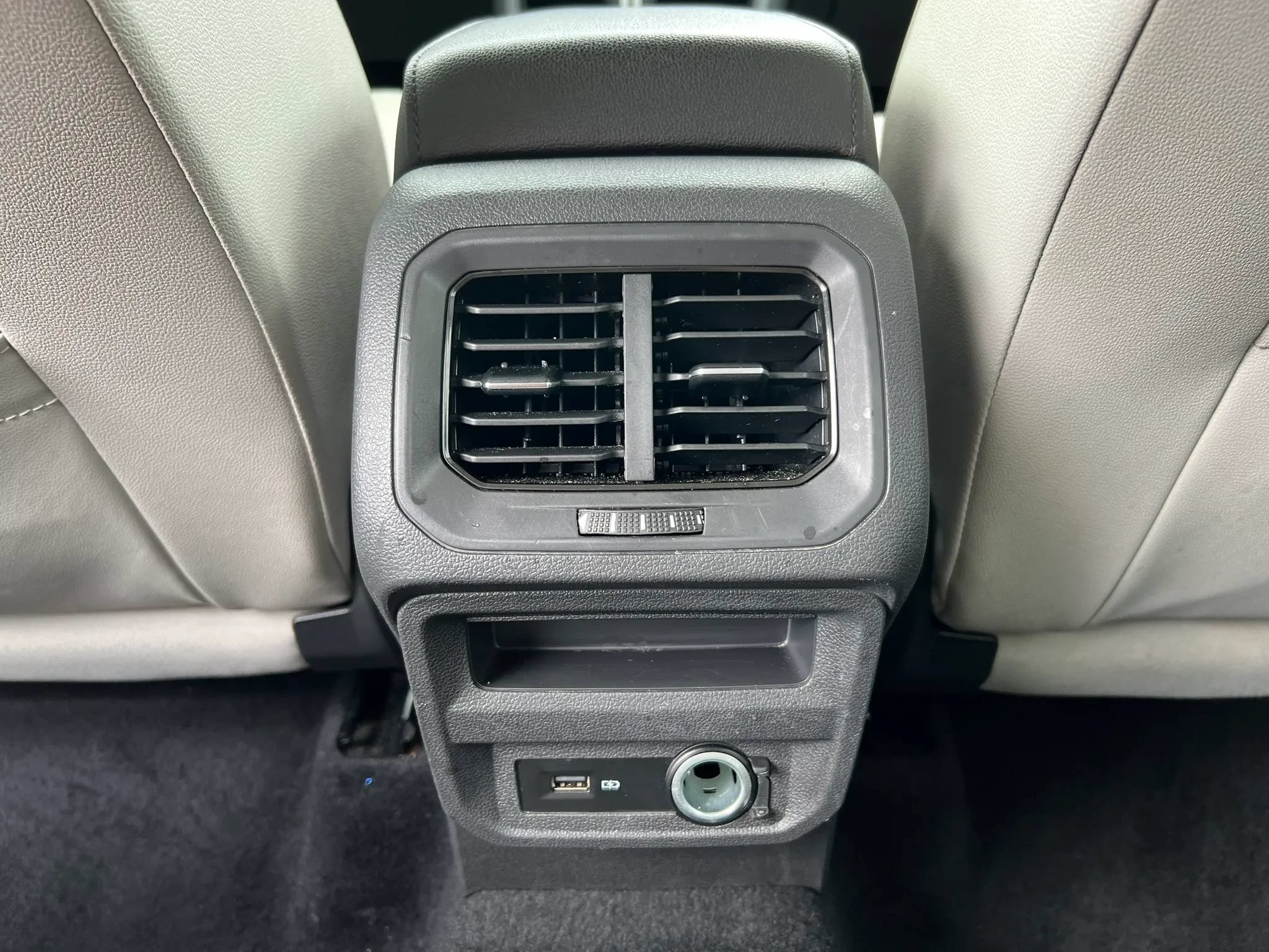 Used 2020 Volkswagen Tiguan S FWD image 30