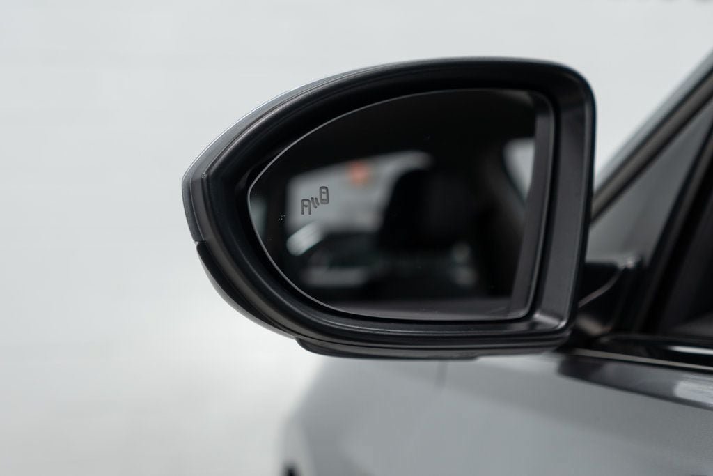 Used 2025 Volkswagen Jetta SE w/ Black Wheel Package FWD image 41