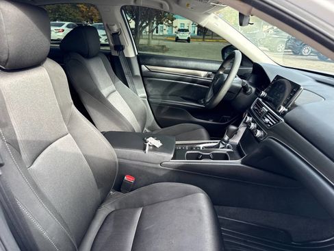 Used 2022 Honda Accord LX image 28