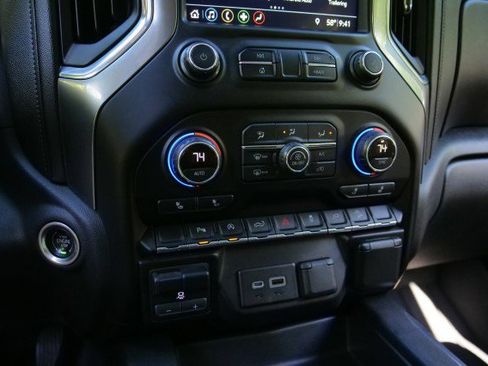 Used 2019 Chevrolet Silverado 1500 LT Trail Boss AWD/4WD image 14