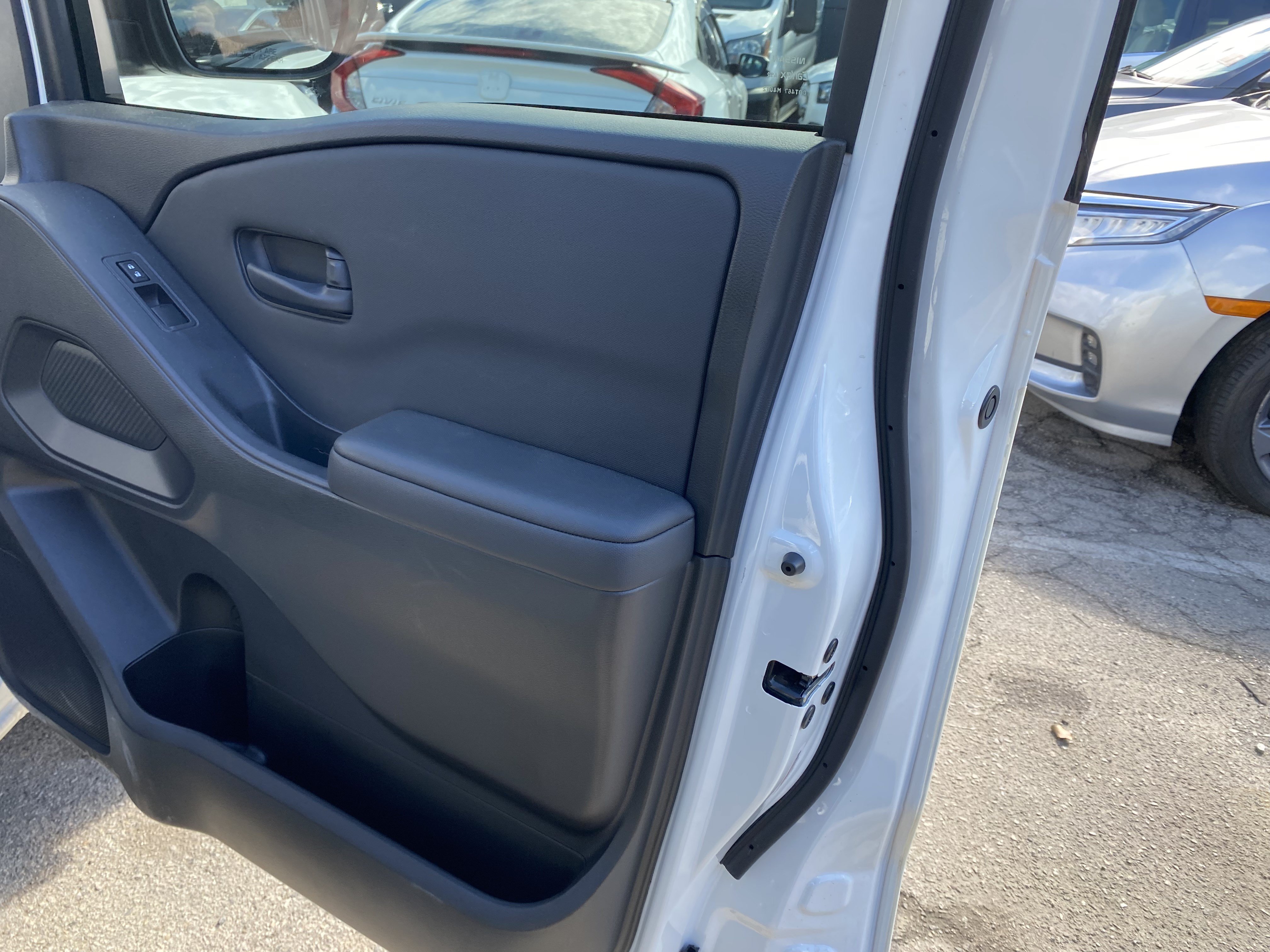 Used 2024 Nissan Frontier S RWD image 20