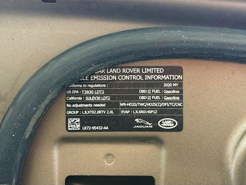 Used 2020 Land Rover Range Rover Evoque R-Dynamic SE image 15
