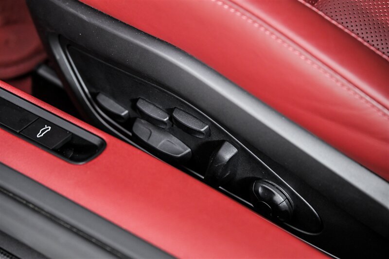 Used 2022 Porsche 911 GT3 RS AWD/4WD image 22