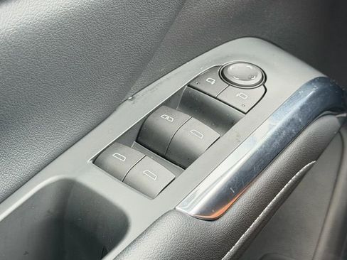 Used 2026 Chevrolet Traverse LT w/ Sun and Wheel Package FWD image 15