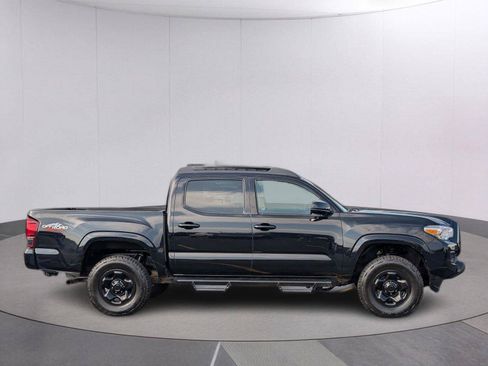 Used 2021 Toyota Tacoma 4x4 Double Cab image 8