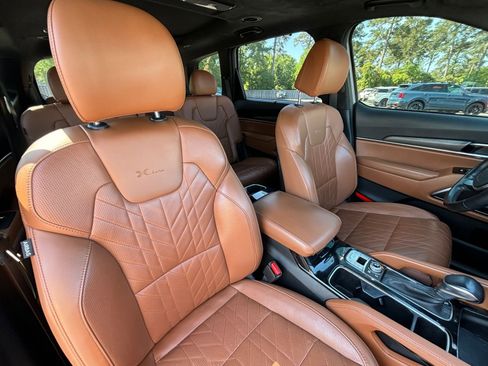 Used 2024 Kia Telluride SX Prestige X-Line AWD/4WD image 16