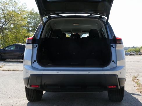 Used 2024 Nissan Rogue SV image 22