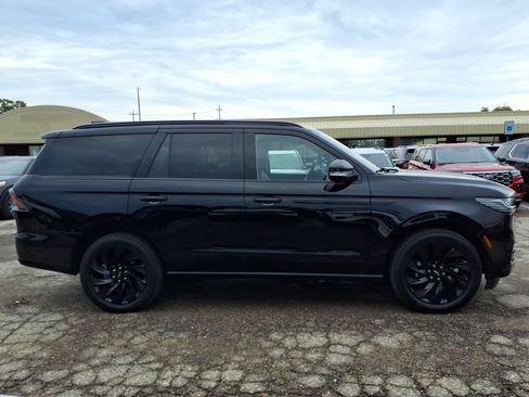 Used 2025 Lincoln Navigator Reserve w/ Jet Appearance Package AWD/4WD image 6