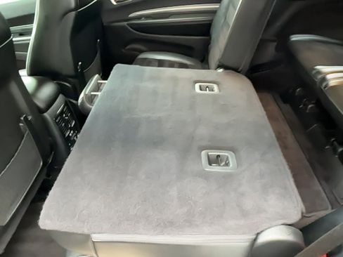 Used 2018 Dodge Durango GT image 19