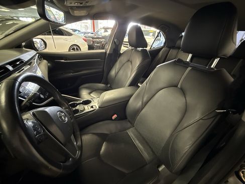 Used 2019 Toyota Camry XSE w/ Carpet Mat Package FWD image 13