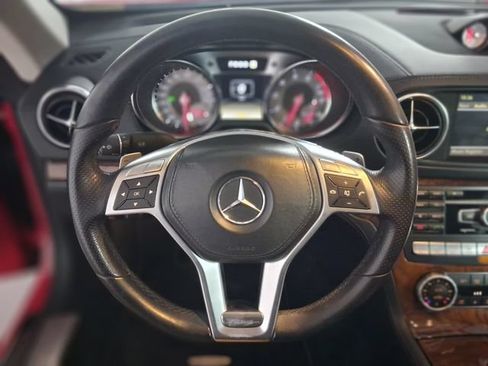 Used 2013 Mercedes-Benz SL 550 image 17