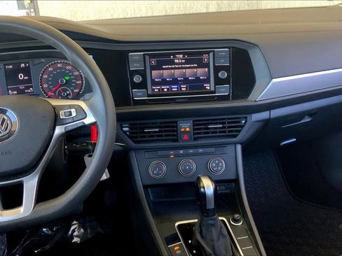 Used 2021 Volkswagen Jetta S image 11