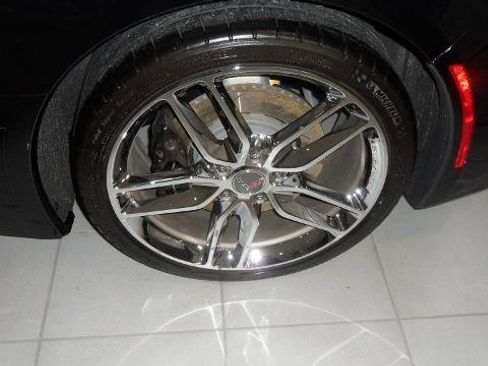 Used 2014 Chevrolet Corvette w/ 3LT Preferred Equipment Group image 8