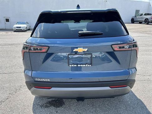 New 2027 Chevrolet Equinox LT FWD image 4