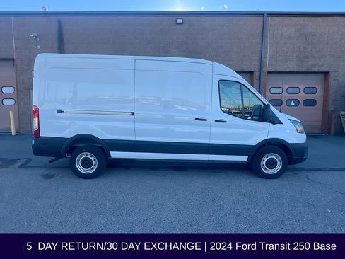 Used 2024 Ford Transit 250 148 Medium Roof image 9