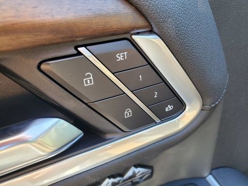New 2026 Chevrolet Silverado 1500 High Country AWD/4WD image 12