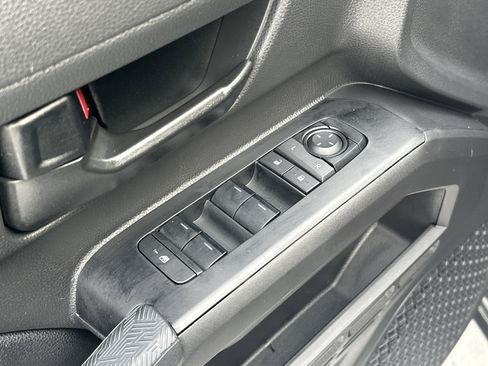 Certified 2025 Toyota Tacoma SR5 image 15